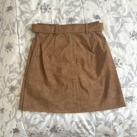 Skirt - Picture 2 of 5